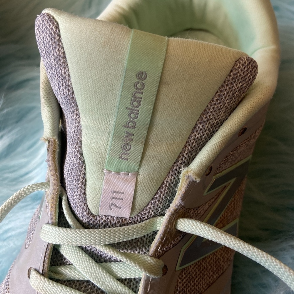 NEW BALANCE 711 SNEAKERS Size 8 Womans - Picture 8 of 10